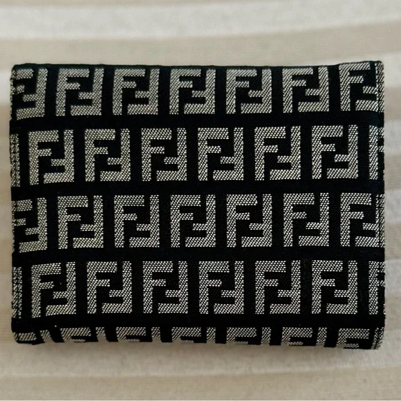 Fendi Zucchino Monogram bi-fold Wallet - Picture 2 of 12
